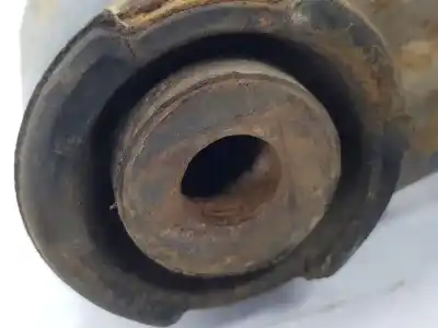 Автозапчастина б/у передній лівий нижний рычаг підвіски для land rover discovery iv (l319) 3.0 td 4x4 посилання на oem iam lr073369  ah223a053af