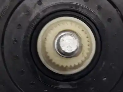 Автозапчасти б/у мотор стекла переднего правого за land rover range rover sport 3.0 td v6 ссылки oem iam e840368001  0130822782