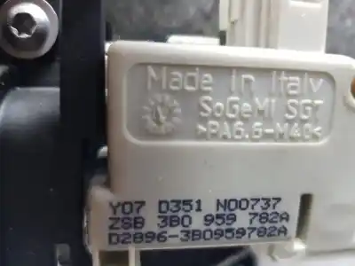 Автозапчасти б/у бардачок за audi q7 (4l) 4.2 v8 32v tdi biturbo 326 cv / 240 kw ссылки oem iam 4l1857104  4l1857134