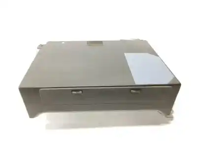 Piesă de schimb auto la mâna a doua SISTEM DE NAVIGARE GPS pentru TOYOTA LAND CRUISER (J12)  Referințe OEM IAM 8684150100  8684150100