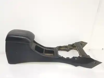 Автозапчасти б/у центральный подлокотник за toyota hilux 2.5 turbodiesel ссылки oem iam 589110k030c0  589050k010c0