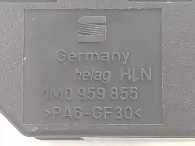 Peça sobressalente para automóvel em segunda mão botão / interruptor elevador vidro traseiro esquerdo por seat toledo ii (1m2) 1.9 tdi referências oem iam 1m0959855  1m0959855