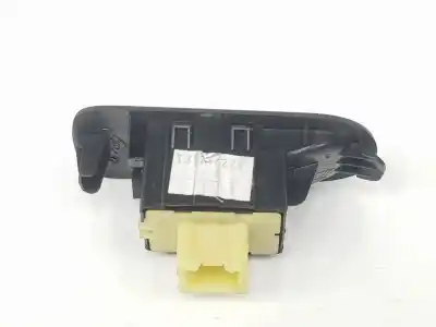 Second-hand car spare part rear right power window switch for dacia duster (hs_) 1.5 dci oem iam references 8200467835  8200467835