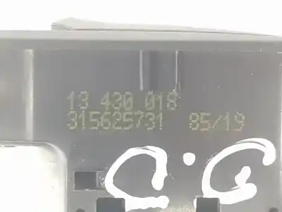 Second-hand car spare part right front power window switch for opel corsa e 1.4 16v turbo oem iam references 13430018  