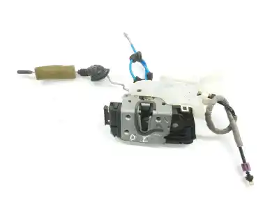 Second-hand car spare part left front door lock for clase c clase e lim. 2.1 cdi oem iam references a2047202535