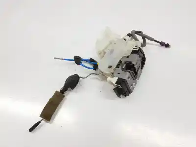 Second-hand car spare part left front door lock for clase c clase e lim. 2.1 cdi oem iam references a2047202535  a2047202535