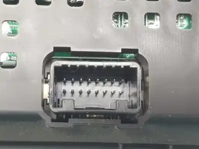 Peça sobressalente para automóvel em segunda mão quadrante por hyundai ix35 style awd referências oem iam 940062y200  940062y200