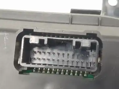 Peça sobressalente para automóvel em segunda mão quadrante por hyundai ix35 style awd referências oem iam 940062y200  940062y200