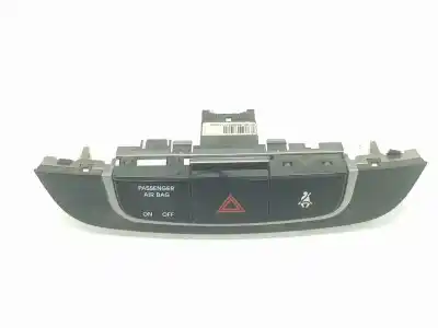 Second-hand car spare part hazard warning lights for hyundai ix35 2.0 crdi cat oem iam references 937902s000blh