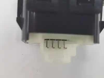 Peça sobressalente para automóvel em segunda mão botão / interruptor elevador vidro dianteiro direito por clase c clase c lim. 2.1 cdi referências oem iam a2059051513  a2059051513