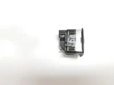 Second-hand car spare part left front power window switch for clase c clase e lim. 2.1 cdi oem iam references a2049055502  a2049055502