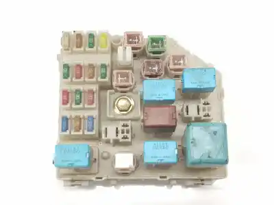Pièce détachée automobile d'occasion BOÎTES À FUSIBLES pour TOYOTA RAV 4 (A2)  Références OEM IAM 8272142040  8272142040