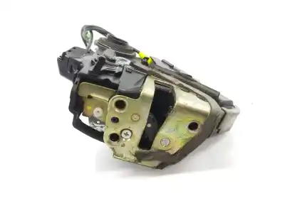 Second-hand car spare part rear right door lock for toyota land cruiser (j12) 3.0 turbodiesel oem iam references 6905060070 6905060070 