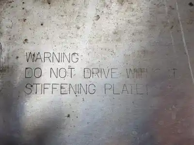 Second-hand car spare part sump guard for bmw x5 (e53) 3.0 d oem iam references 31101095656  1095656