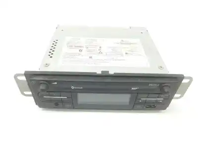 Second-hand car spare part audio system / radio cd for renault trafic furgón 1.6 dci diesel oem iam references 281156175r 280211974r 