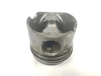 Second-hand car spare part piston for clase c clase m 3.0 cdi oem iam references a6420301818  a6420301818