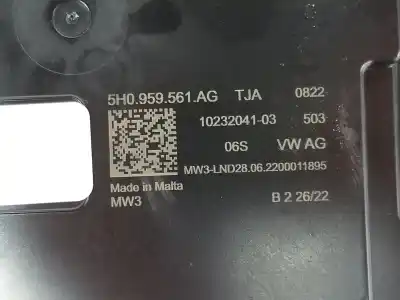 Автозапчасти б/у внутренний свет за cupra leon 2.0 tsi ссылки oem iam 5h0959561ag  5h0959561ag