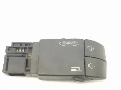 Peça sobressalente para automóvel em segunda mão comandos do volante por renault trafic combi (ab 4.01) 1.9 diesel referências oem iam 8200009040