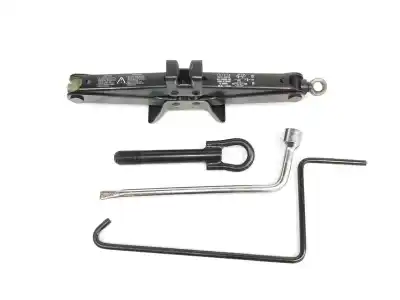 Pezzo di ricambio per auto di seconda mano cric di sollevamento per toyota yaris 1.3 16v cat riferimenti oem iam 0911105031  0915005011