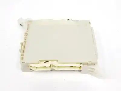 Gebrauchtes Autoersatzteil relais sicherungskasten multifunktionsrelais zum toyota land cruiser (j15) 2.8 cat oem-iam-referenzen 8273060180 8273060180 