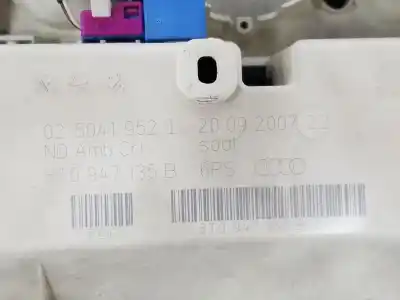 Автозапчастина б/у внутрішне світло для audi a5 (8t3) 2.7 tdi посилання на oem iam 8t0947140  8t0947140