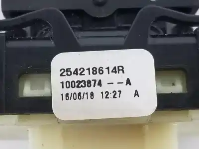 Second-hand car spare part right front power window switch for renault clio iv 0.9 oem iam references 254218614r  254218614r