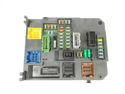 Pièce détachée automobile d'occasion boîtes à fusibles pour citroen ds4 1.6 blue-hdi fap références oem iam 9806687980  1613366180