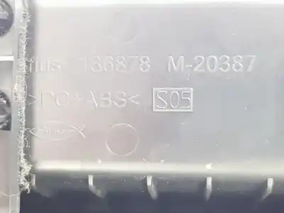 Автозапчастина б/у центральний подлокник для clase c clase m 3.0 cdi посилання на oem iam a1666800252  a1666800252