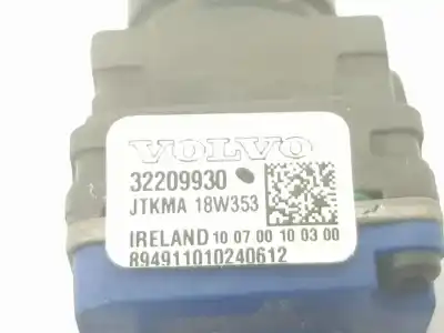 Автозапчастина б/у камера для volvo v60 familiar 2.0 d посилання на oem iam 32209930