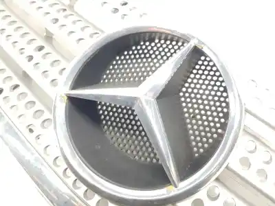 Recambio de automóvil de segunda mano de rejilla delantera para mercedes-benz clase c (w203) sportcoupe 2.2 cdi cat referencias oem iam a2038801283 a2038801283 