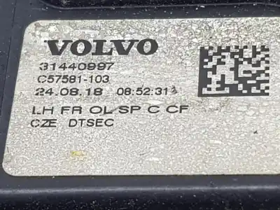 Автозапчастина б/у замок передніх дверей лівий для volvo v60 familiar 2.0 d посилання на oem iam 31440997  31440997