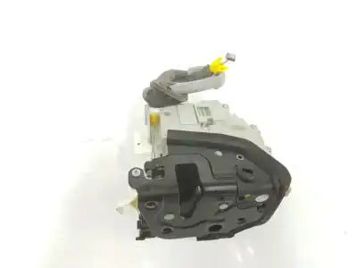 Автозапчастина б/у замок заднього правого дверя для audi a4 b9 (8w2, 8wc) 40 tdi посилання на oem iam 8x0839016e  8x0839016e