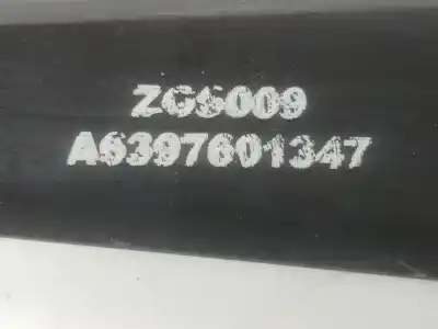 Second-hand car spare part support / sliding door guide for clase c vito combi 06.2003 2.1 cdi oem iam references a6397601347  a6397602547