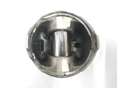 Second-hand car spare part piston for suzuki grand vitara jb (jt) 1.9 ddis turbodiesel oem iam references 211167jg00s0 211167jg00s0 