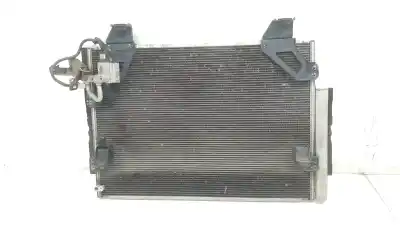 Piesă de schimb auto la mâna a doua condensator / radiator aer conditionat pentru toyota hilux (kun) 2.5 turbodiesel referințe oem iam 884600k050 884600k050 