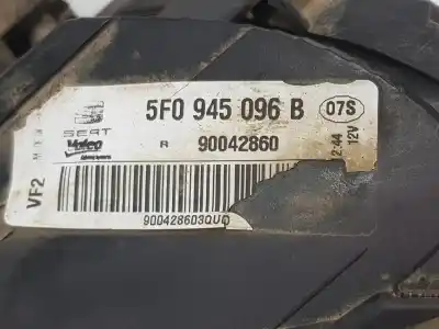 Автозапчасти б/у правый задний фонарь за seat leon (5f1) 1.6 tdi ссылки oem iam 5f0945096b  5f0945096d