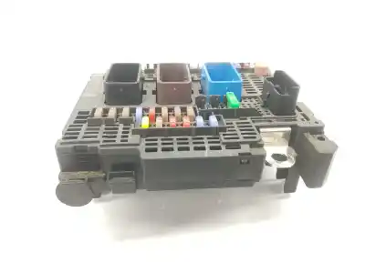 Peça sobressalente para automóvel em segunda mão caixa de fusíveis e relés por peugeot 3008 1.6 blue-hdi fap referências oem iam 9810296180 9810296180 
