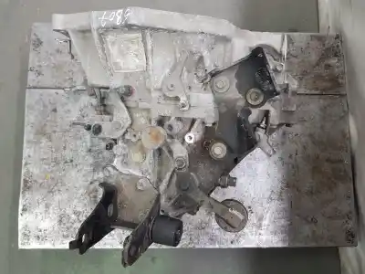 Tweedehands auto-onderdeel versnellingsbak voor toyota urban cruiser 1.3 16v oem iam-referenties 3030052670  