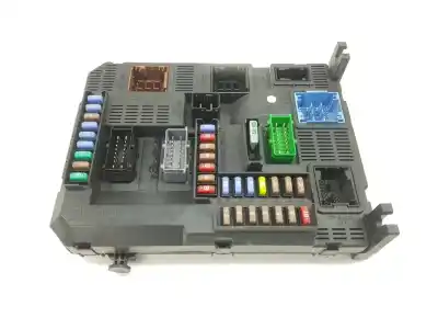 Peça sobressalente para automóvel em segunda mão caixa de fusíveis e relés por peugeot 2008 i (cu_) 1.6 hdi referências oem iam 9807532080