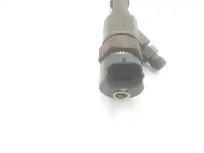 Second-hand car spare part injector for renault trafic combi (ab 4.01) 1.9 diesel oem iam references 8200100272  8200100272