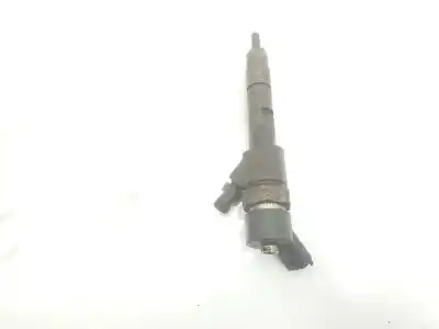 Second-hand car spare part injector for renault trafic combi (ab 4.01) 1.9 diesel oem iam references 8200100272  8200100272