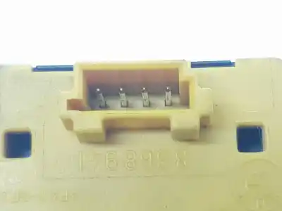 Peça sobressalente para automóvel em segunda mão botão / interruptor elevador vidro dianteiro esquerdo por bmw serie 3 compacto (e36) 1.8 16v cat referências oem iam 61318368941  8368941