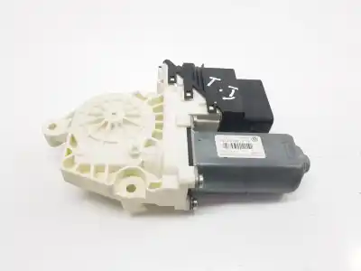 Recambio de automóvil de segunda mano de motor elevalunas trasero izquierdo para volkswagen passat variant (3c5) 1.9 tdi referencias oem iam 3c9959703