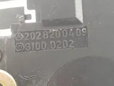 Автозапчасти б/у замок передней правой двери за mercedes-benz clase c (w202) c 220 d (202.121) ссылки oem iam a2027201235  a2027201235