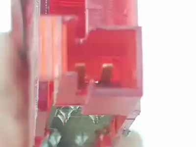 Автозапчасти б/у ЦЕНТРАЛЬНЫЙ ЗАДНИЙ ФОНАРЬ за SEAT IBIZA BERLINA (6J5)  ссылки OEM IAM 6J0945097A  6J0945097B