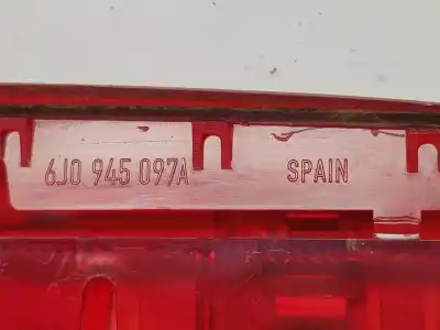 Pezzo di ricambio per auto di seconda mano LAMPADA POSTERIORE CENTRALE per SEAT IBIZA SC  Riferimenti OEM IAM 6J0945097A  6J0945097B