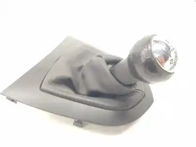 Pièce détachée automobile d'occasion pommeau de levier de vitesses pour peugeot 308 1.6 16v références oem iam 2403cv 2403cv 