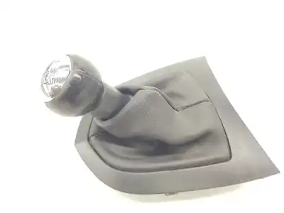 Pièce détachée automobile d'occasion pommeau de levier de vitesses pour peugeot 308 1.6 16v références oem iam 2403cv 2403cv 