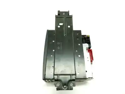 Second-hand car spare part audio system / radio cd for renault espace iv (jk0/1_) 2.2 dci (jk0h) oem iam references 8200205833  8200205833