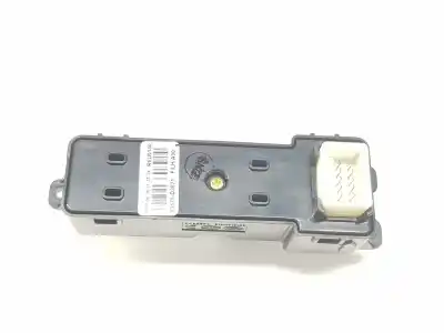 Recambio de automóvil de segunda mano de mando elevalunas delantero derecho para hyundai tucson 1.6 referencias oem iam 93575d3021 93575d3021 1141cb 